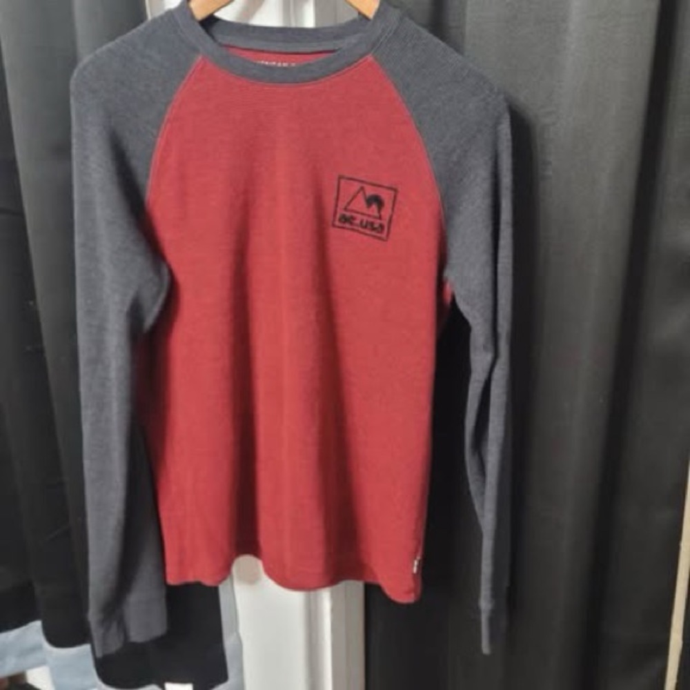 American Eagle Red Grey Long Sleeve Waffle Knit Tee Shirt ~ Men's Size M